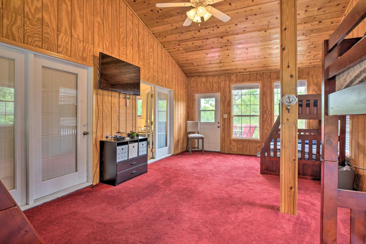 Grand Rogers Lake Home With Game Room And Scenic Views Exterior foto